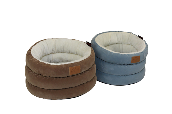 Manufacturer Novelty Flannel Donut Pet Bed Waterproof Luxury Soft Indoor Dog Sofa Bed Cat Cushion House Removable Reversible Embroidered Cushion