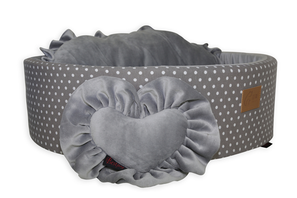 Custom Manufacturer Gray Velvet Pet Pillow Heart Shape Dog Cushion Sofa Luxury Prince Pet Bed Toy Pillow Designer Cat Puppy Rabbit Home Decorative Pillow with Ruffles for Pet Holiday Gift