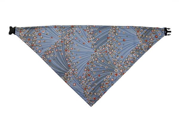 China Factory Hot Sale Pet Dog Bandana Kerchief Custom Triangle Dog Bandana Bibs With Buckle Closure Blue Floral Printed Bandanas Scarfs for Puppy Dog Cat Pet Accessories OEM for Wholesale