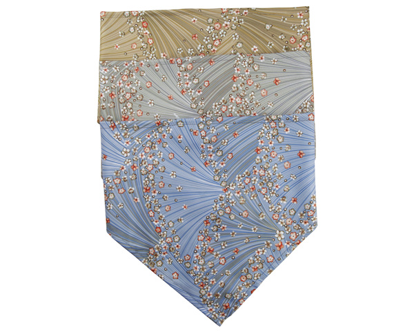 China Factory Hot Sale Pet Dog Bandana Kerchief Custom Triangle Dog Bandana Bibs With Buckle Closure Blue Floral Printed Bandanas Scarfs for Puppy Dog Cat Pet Accessories OEM for Wholesale