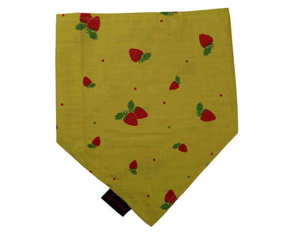 Wholesale Adjustable Strawberry Printed Cotton Pet Bandana Kerchief Custom Triangle Yellow Dog Bandana Bib With Double Buttons Closure Scarf for Puppy Dog Cat Pet Accessories OEM Double Layer Neckwear