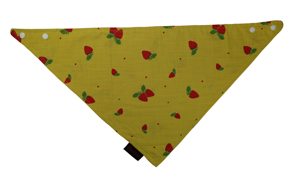 Wholesale Adjustable Strawberry Printed Cotton Pet Bandana Kerchief Custom Triangle Yellow Dog Bandana Bib With Double Buttons Closure Scarf for Puppy Dog Cat Pet Accessories OEM Double Layer Neckwear